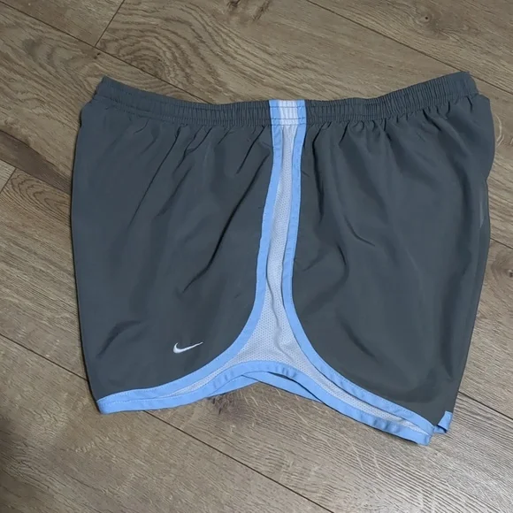 Nike dri fit running grey white blue women's shorts Size XL - Picture 2 of 8